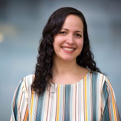 Headshot of Fernanda L. Cross